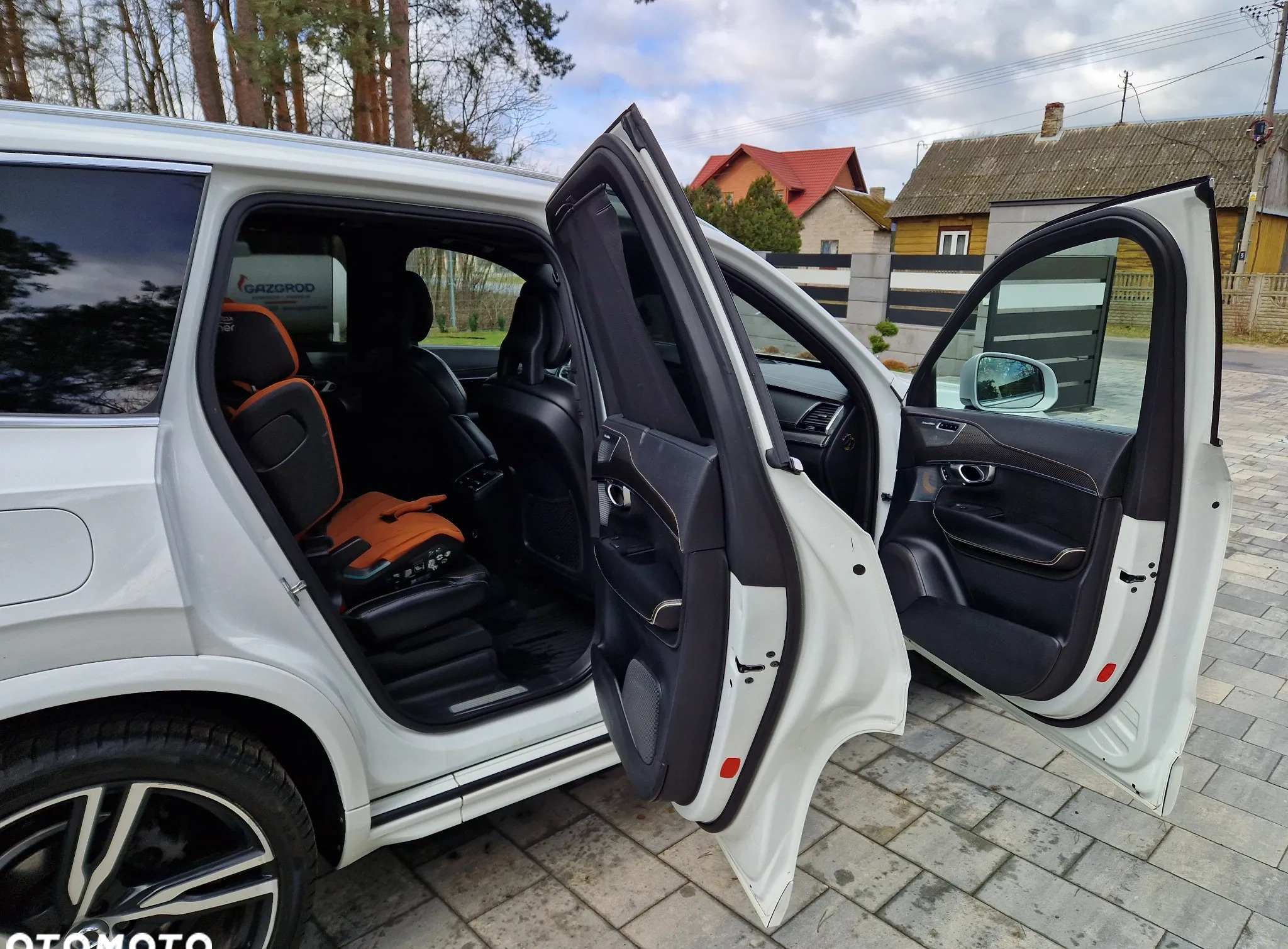 Volvo XC 90 cena 189000 przebieg: 99000, rok produkcji 2017 z Góra Kalwaria małe 154